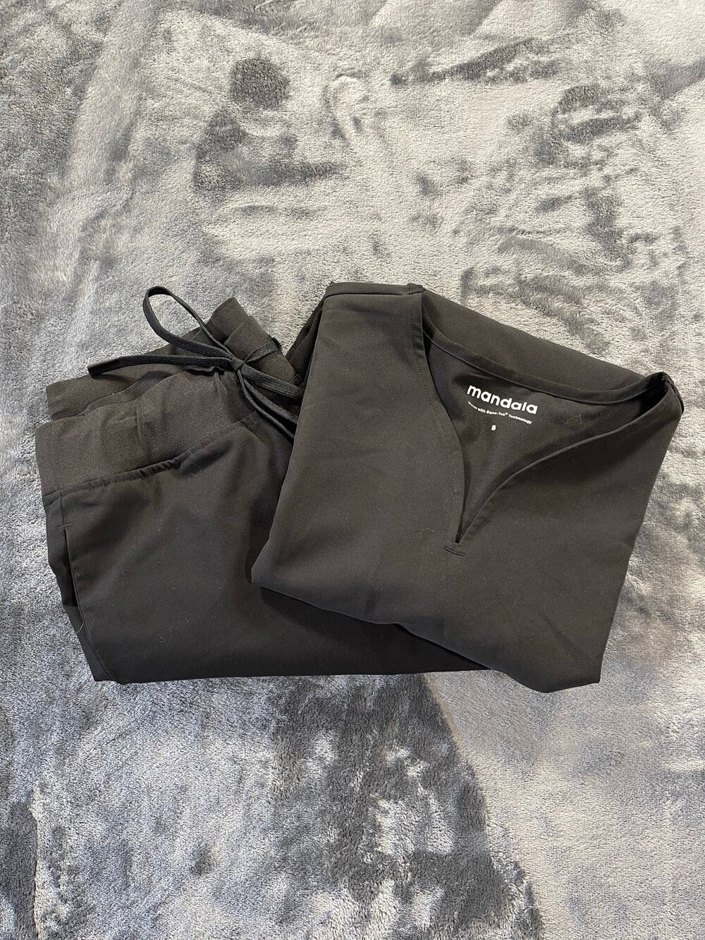 Mandala Equa-Tek Scrub Set 5-Pocket Notch Neck Top & Jogger Pants Black Small